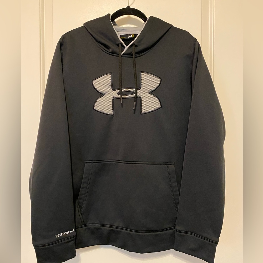 Under Armour Sweatshirt